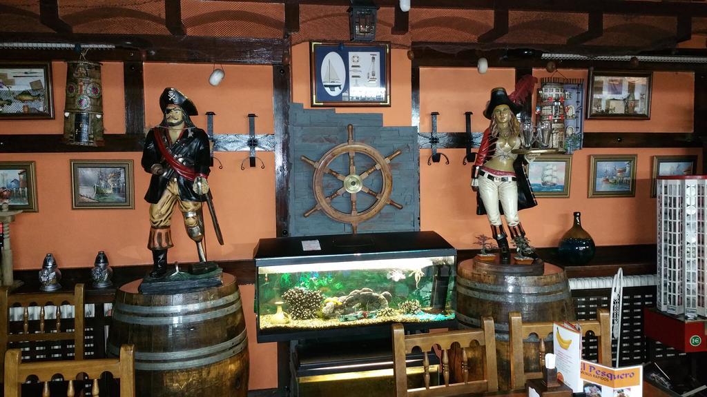 Hostal El Pesquero Burgos Ngoại thất bức ảnh