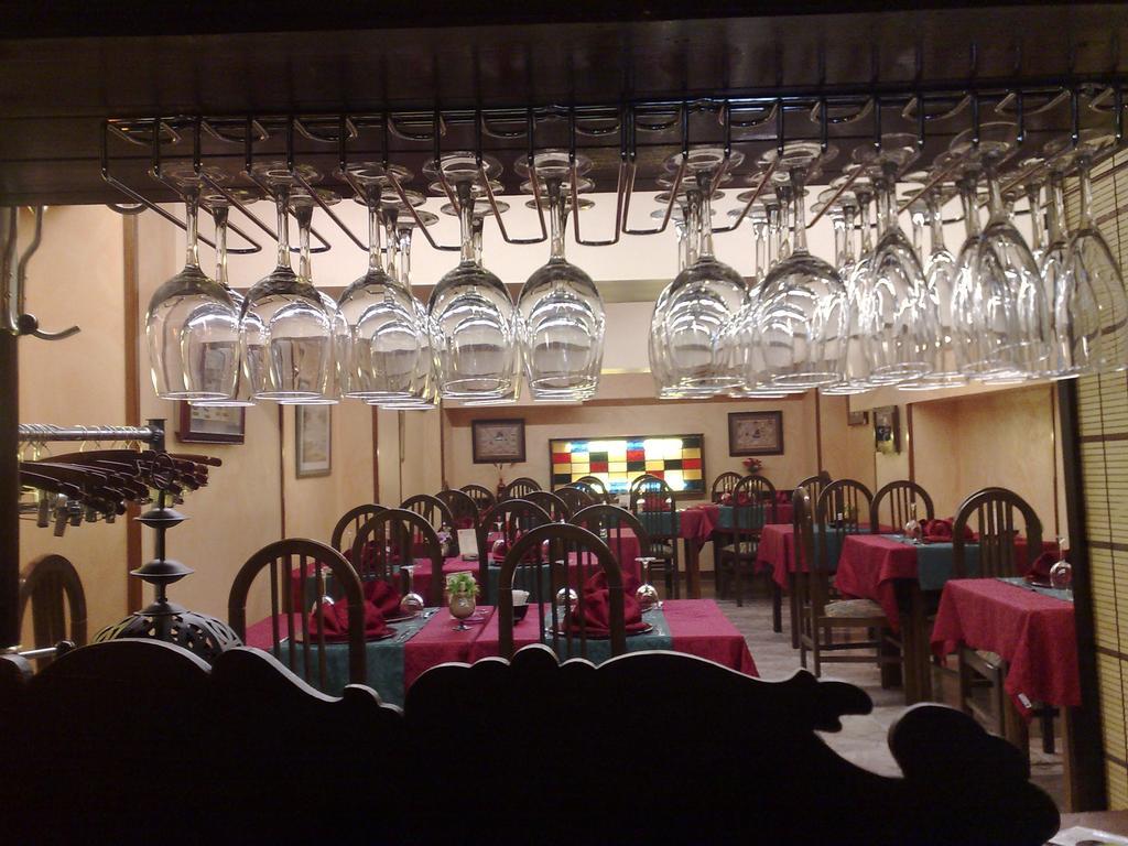 Hostal El Pesquero Burgos Ngoại thất bức ảnh