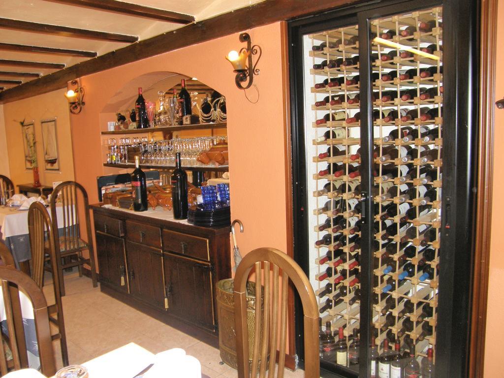 Hostal El Pesquero Burgos Ngoại thất bức ảnh