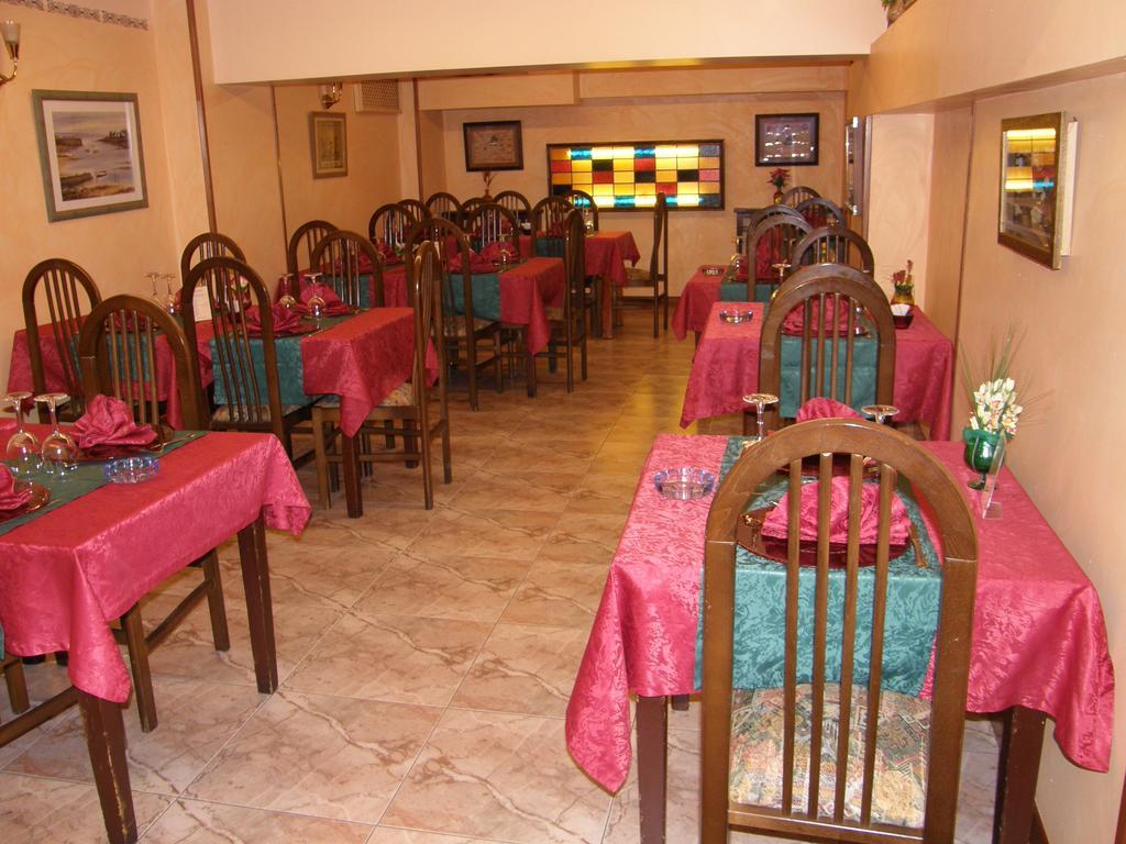 Hostal El Pesquero Burgos Ngoại thất bức ảnh