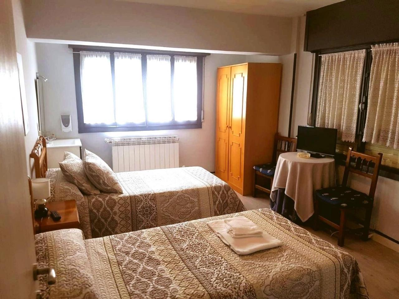 Hostal El Pesquero Burgos Ngoại thất bức ảnh