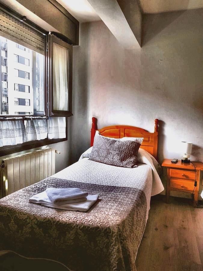 Hostal El Pesquero Burgos Ngoại thất bức ảnh