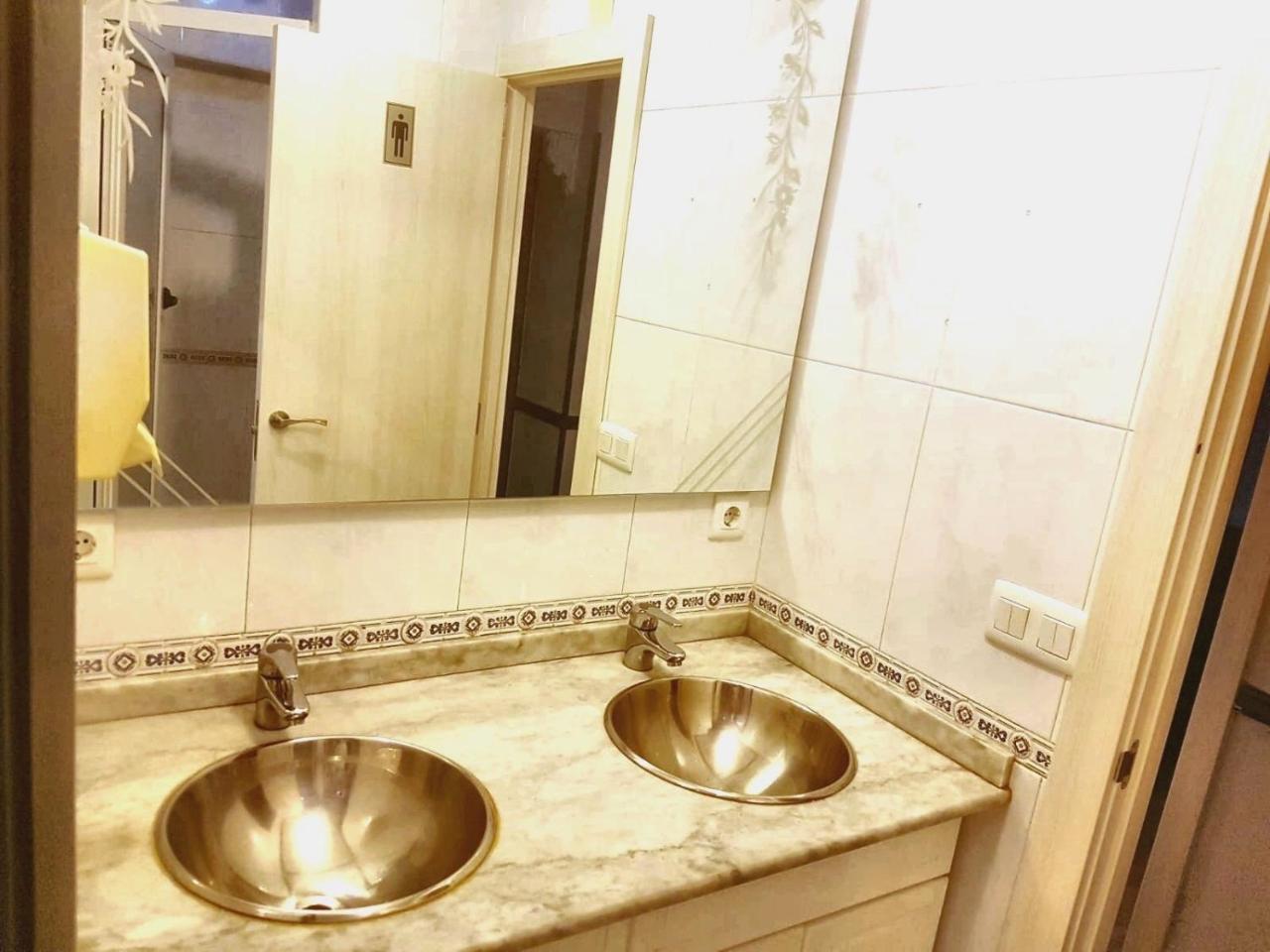 Hostal El Pesquero Burgos Ngoại thất bức ảnh